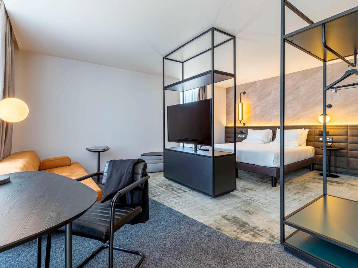 Novotel Liverpool Paddington Village Bagian luar foto